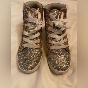 Kidpik girls shoes size 2